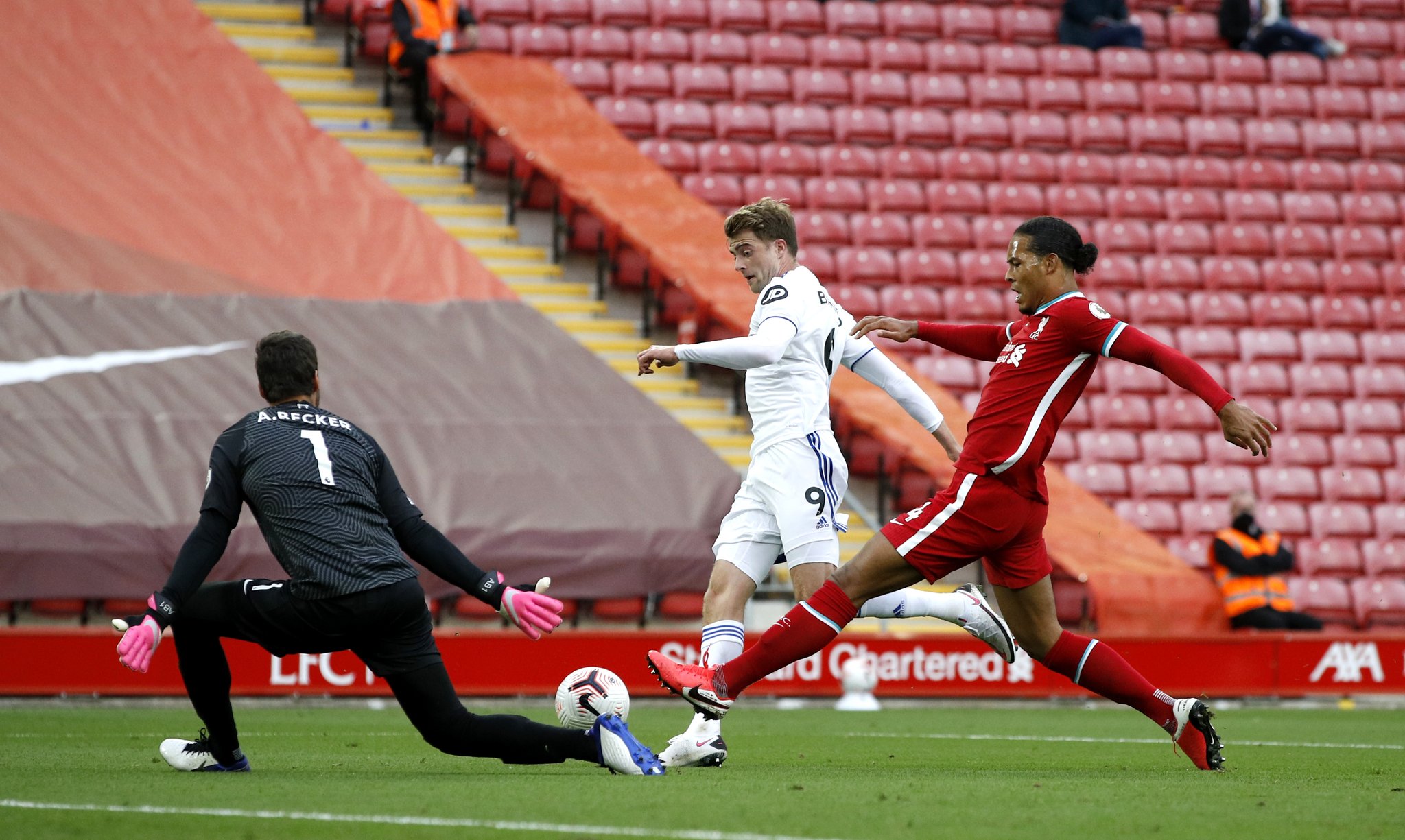 格的出色适 格的出色适