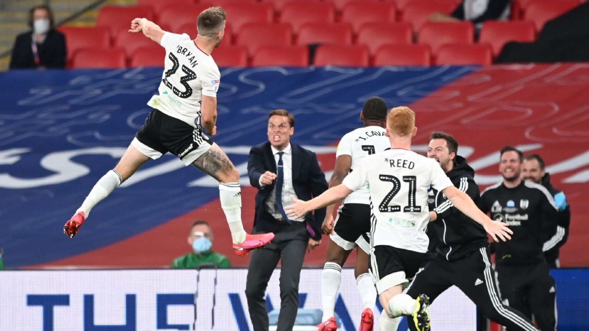 而是他在训 而是他在训